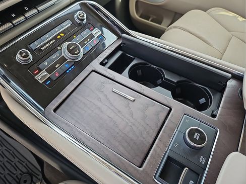 Used 2023 Lincoln Navigator L Reserve AWD/4WD image 20