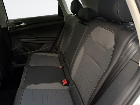 New 2026 Volkswagen Taos SE AWD/4WD image 25