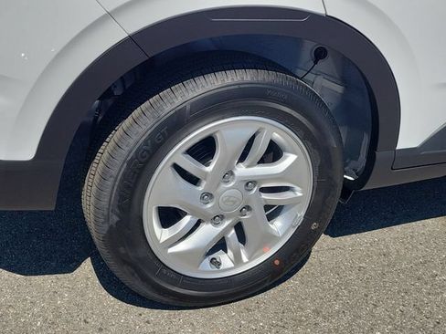 New 2026 Hyundai Venue SE FWD image 25