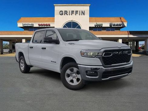 Used 2025 RAM 1500 Big Horn AWD/4WD image 1