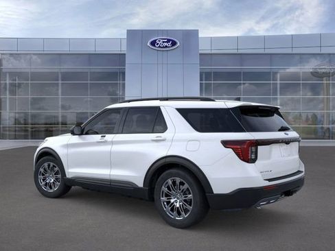 New 2026 Ford Explorer Active w/ Active Comfort Package image 4