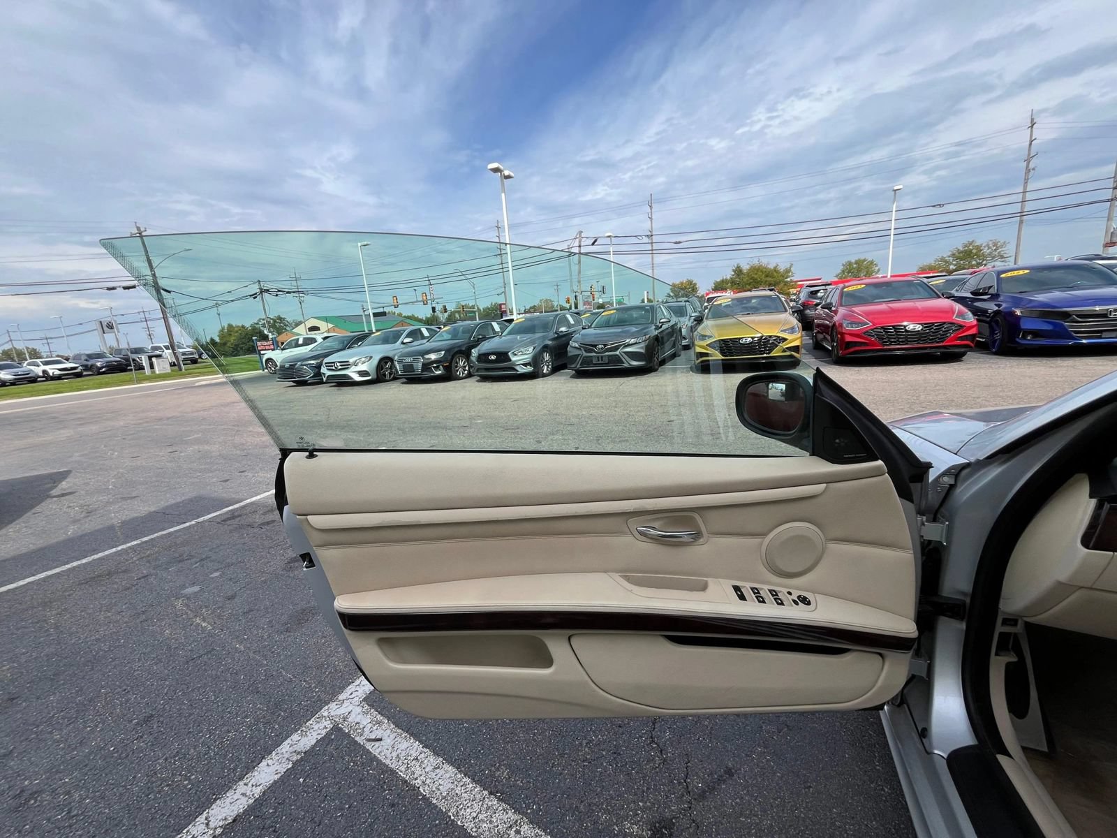 Used 2013 BMW 328i Convertible w/ M Sport Pkg RWD image 41