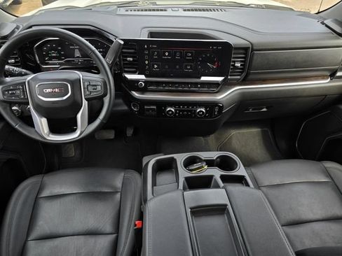 Used 2025 GMC Sierra 1500 SLT AWD/4WD image 17