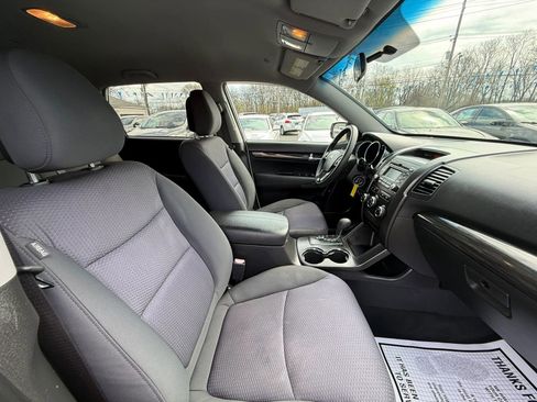 Used 2011 Kia Sorento LX image 45