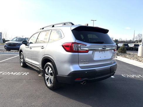 Used 2025 Subaru Ascent Premium image 6