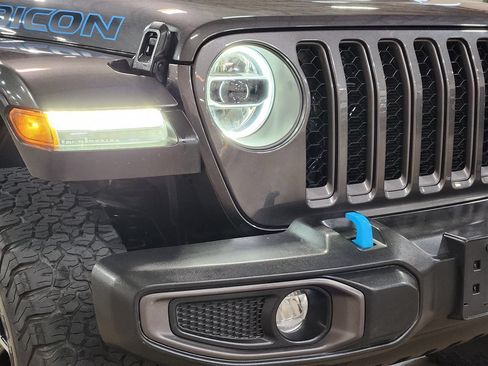 Used 2022 Jeep Wrangler Unlimited Rubicon 4xe w/ Cold Weather Group AWD/4WD image 13