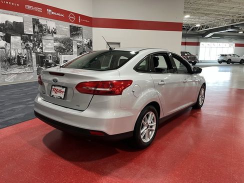 Used 2018 Ford Focus SE image 4