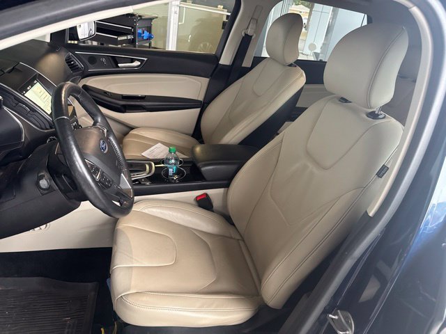 Used 2017 Ford Edge Titanium w/ Technology Package AWD/4WD image 7