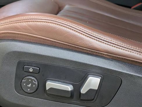 Used 2021 BMW X5 xDrive40i w/ M Sport Package image 4