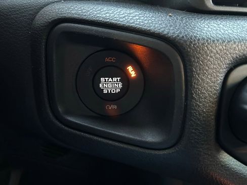 Used 2024 Jeep Gladiator Sport image 26