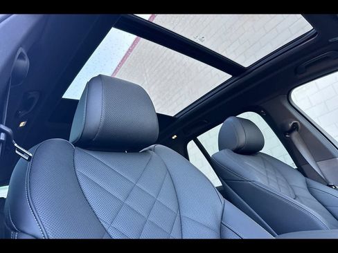 Used 2025 BMW X5 xDrive50e w/ Premium Package AWD/4WD image 16