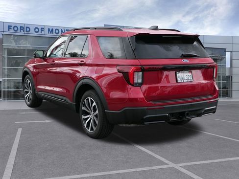 Used 2025 Ford Explorer ST-Line w/ Premium Package image 7