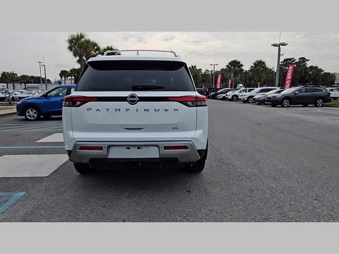 Used 2025 Nissan Pathfinder SL w/ SL Premium Package image 30