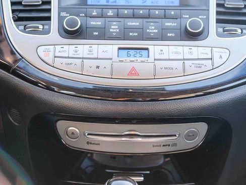 Used 2013 Hyundai Genesis 3.8 RWD image 15