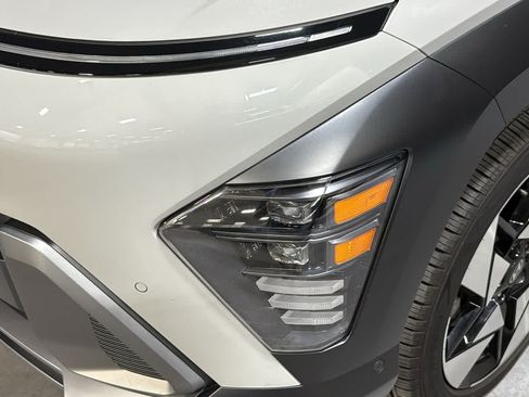Used 2024 Hyundai Kona Limited AWD/4WD image 5
