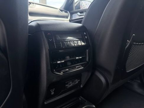 Used 2021 Jeep Grand Cherokee L Laredo AWD/4WD image 23