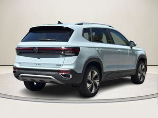 New 2026 Volkswagen Taos SE AWD/4WD video 3