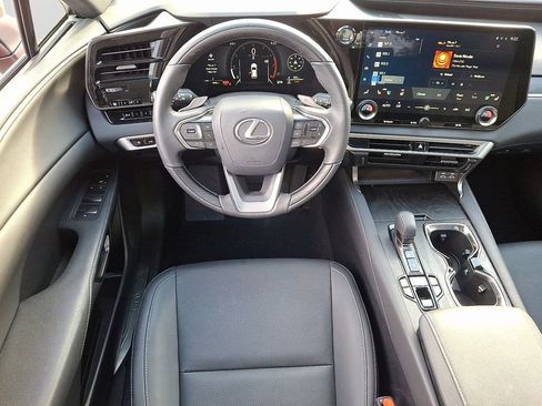 Used 2025 Lexus RX 350 Premium image 12