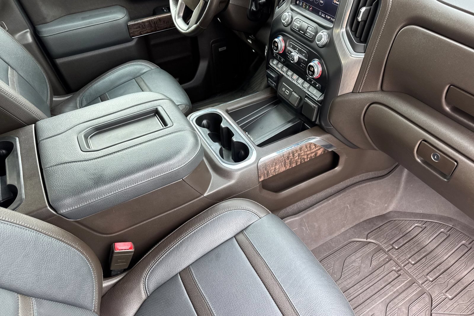 Certified 2020 GMC Sierra 2500 Denali w/ Denali Ultimate Package AWD/4WD image 16