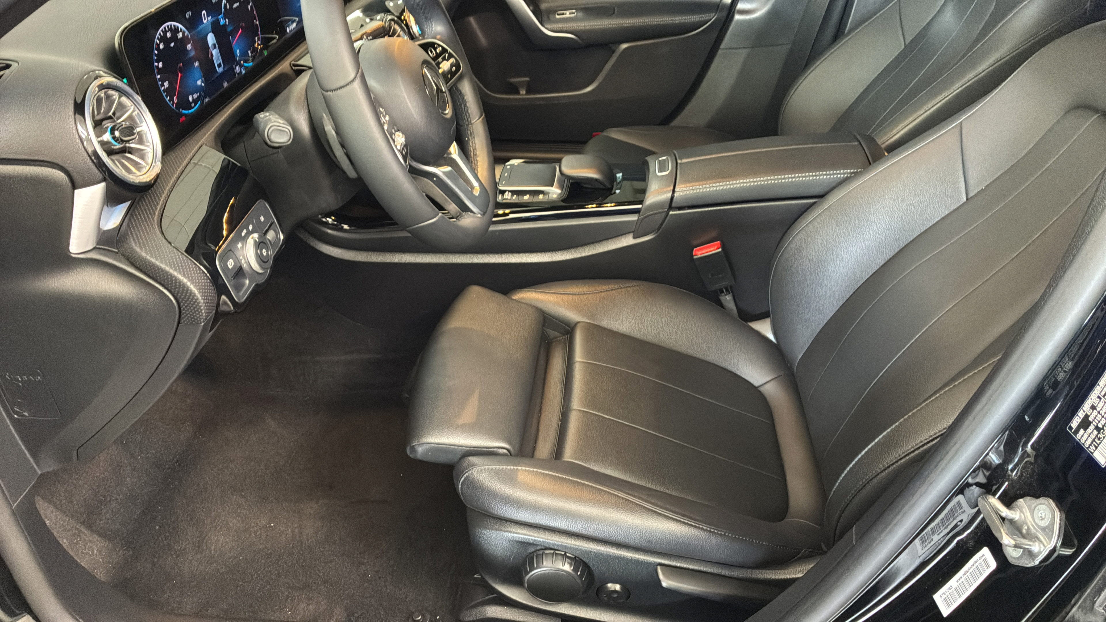 Used 2022 Mercedes-Benz A 220 image 17