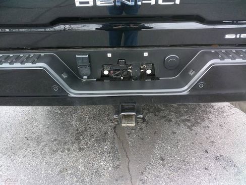 Used 2024 GMC Sierra 3500 Denali w/ Denali Reserve Package image 6