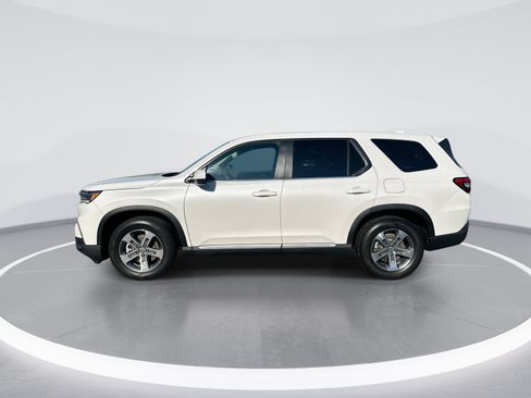 Used 2025 Honda Pilot EX-L image 6