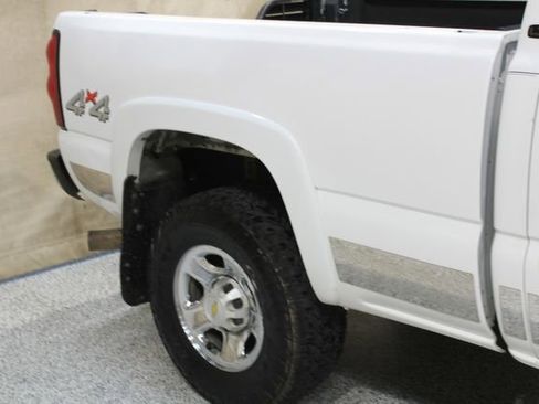 Used 2006 Chevrolet Silverado 2500 LT image 13