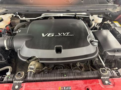 Used 2021 Chevrolet Colorado Z71 AWD/4WD image 31
