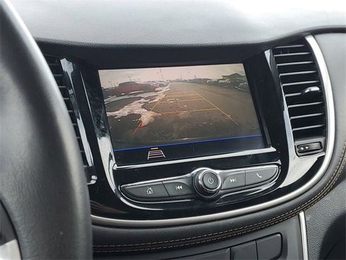 Certified 2022 Chevrolet Trax LT w/ LT Convenience Package image 14