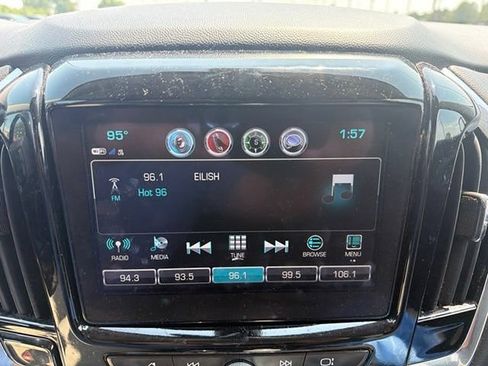 Used 2019 Chevrolet Traverse LT FWD image 17