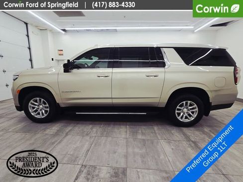 Used 2023 Chevrolet Suburban LT AWD/4WD image 2