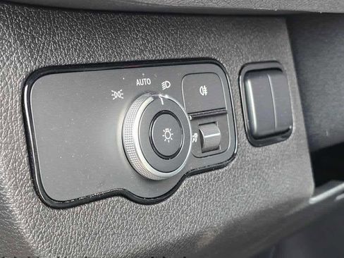 Used 2025 Mercedes-Benz Sprinter 2500 image 27