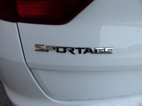 Used 2019 Kia Sportage LX w/ LX Popular Package AWD/4WD image 15