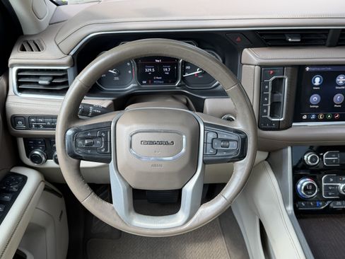 Used 2021 GMC Yukon Denali w/ Denali Ultimate Package AWD/4WD image 36