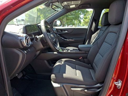 New 2026 Chevrolet Equinox LT w/ Safety and Technology Package FWD image 9