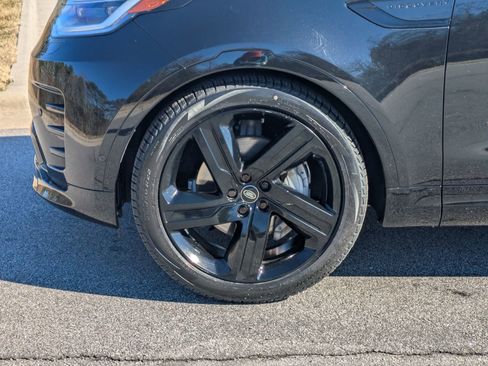 Used 2024 Land Rover Discovery Dynamic SE image 34