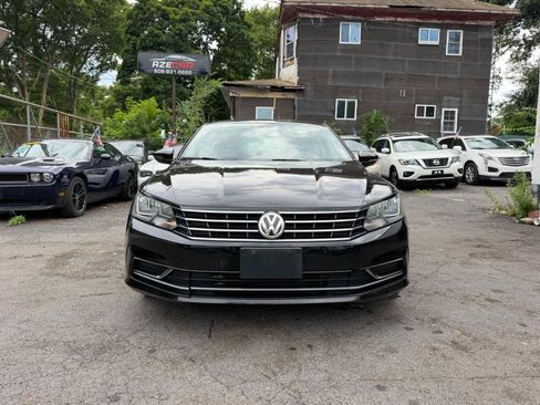Used 2016 Volkswagen Passat 1.8T SE FWD image 13