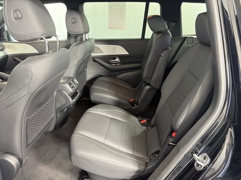 Certified 2025 Mercedes-Benz GLS 450 4MATIC image 7