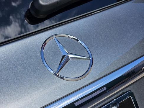 Certified 2025 Mercedes-Benz GLS 450 4MATIC image 9