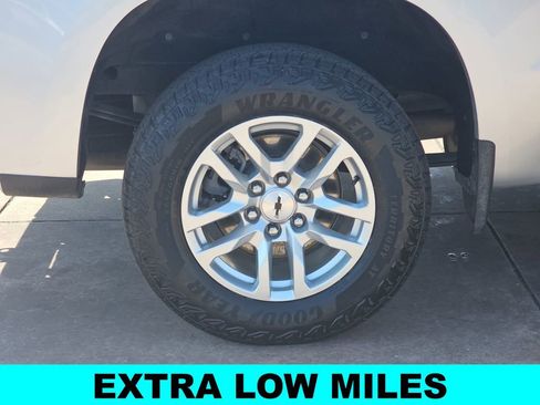 Used 2021 Chevrolet Silverado 1500 RST AWD/4WD image 36