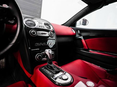 Used 2008 Mercedes-Benz SLR image 14
