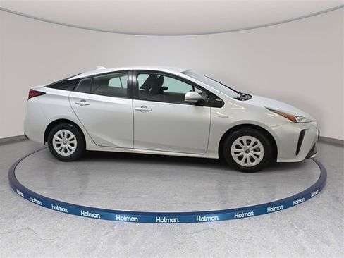 Used 2020 Toyota Prius LE image 5