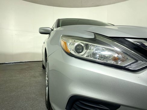 Used 2016 Nissan Altima 2.5 S w/ Power Driver Seat Package image 27