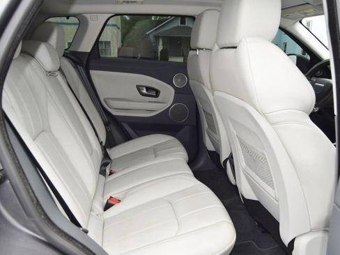 Used 2019 Land Rover Range Rover Evoque SE AWD/4WD image 37