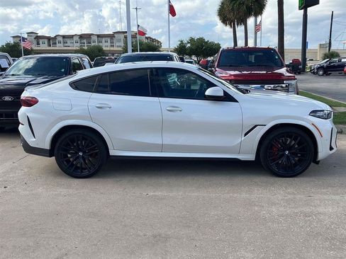 Used 2026 BMW X6 xDrive40i w/ Premium Package AWD/4WD image 5