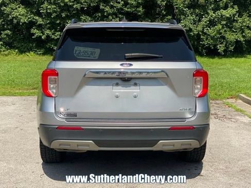 Used 2021 Ford Explorer XLT w/ Equipment Group 202A AWD/4WD image 6