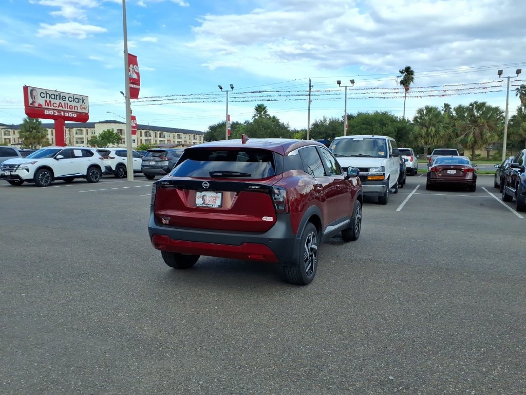 Used 2025 Nissan Kicks SV FWD image 5