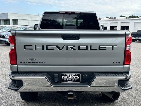 Used 2024 Chevrolet Silverado 2500 LTZ w/ LTZ Convenience Package image 3