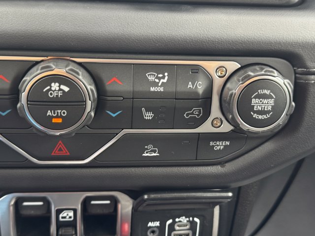 Certified 2025 Jeep Gladiator Mojave w/ Steel Bumper Group AWD/4WD image 35