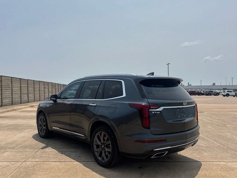 Used 2020 Cadillac XT6 Premium Luxury FWD image 16